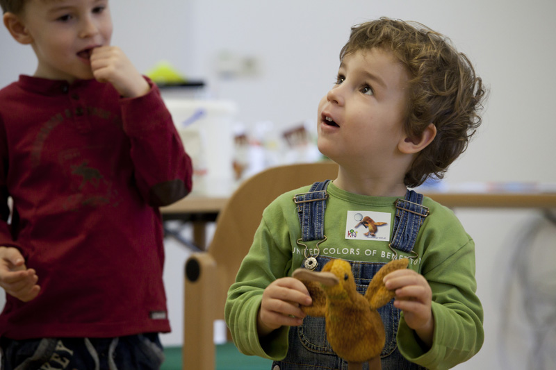 Kinder mit KIWI